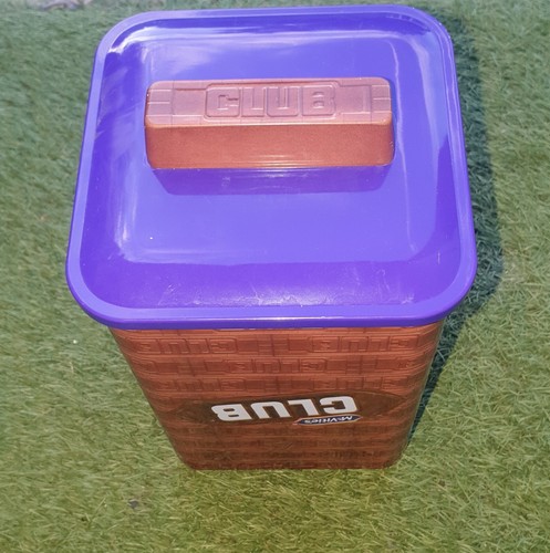 Mcvities club biscuits large - mcvities,