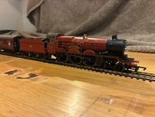 Hornby R2337 Hogwarts Express