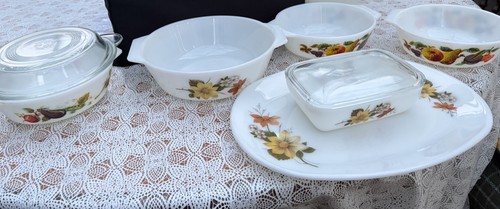 Pyrex dishes milk glass - pyrex,