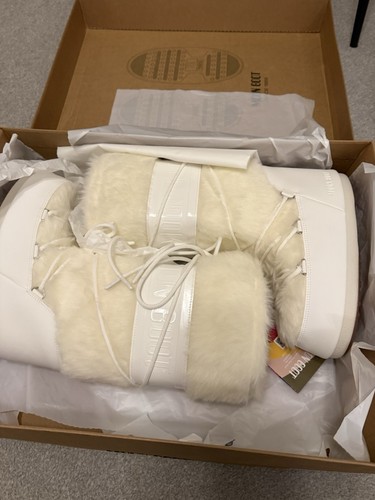 White cream faux fur icon - cream,