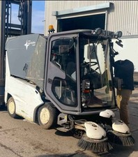 Greenmachine 500ze electric road sweeper roadsweeper