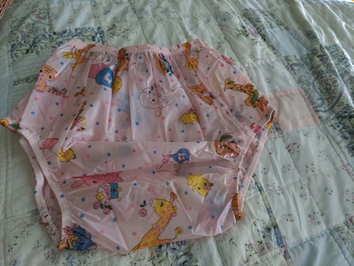 Waterproof pink nursery - pink,