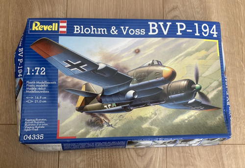 Revell model kit 04335 blohm - revell,