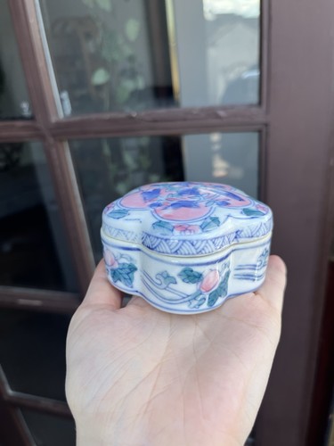 Vintage small hand - vintage, painted