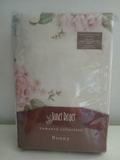 Janet Reger Romance Collection