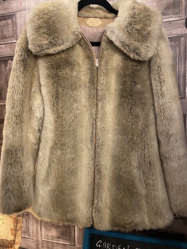 Micheals vintage faux - st,