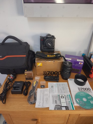 Immaculate nikon d7000 - immaculate,