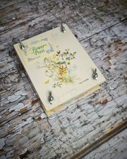 Vintage Dryad Small Flower