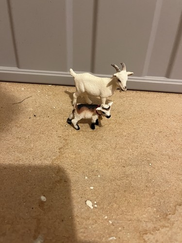 Schleich goat kid figure - goat,