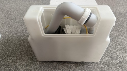 Concealed toilet cistern - toilet,