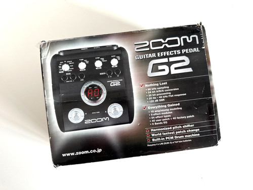 Zoom guitar effects pedal - zoom,
