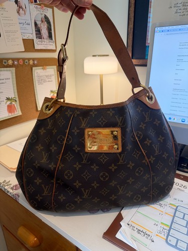 Authentic louis vuitton - authentic,