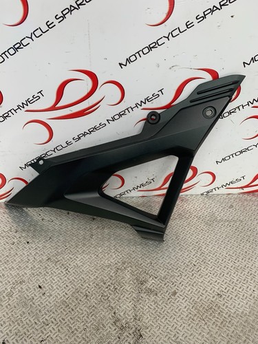 Honda cb125r side panel - panel, rh