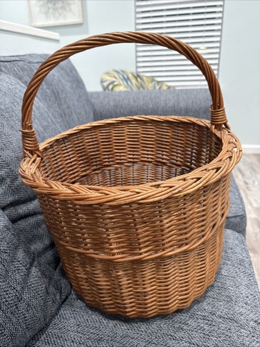 Vintage round wicker - vintage,