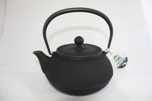 Iwachu japanese cast iron - cast,