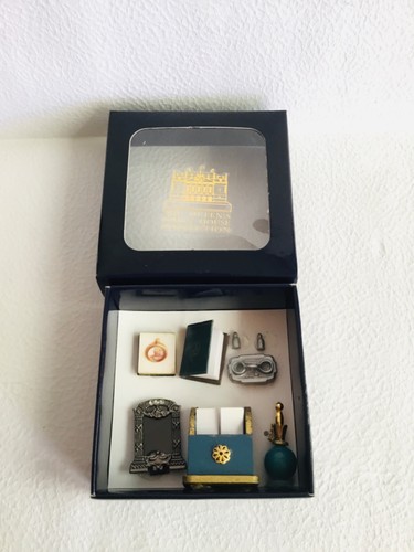 Dolls house scale queens - dolls, 1:12