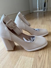 Women’s Cream / Beige Block