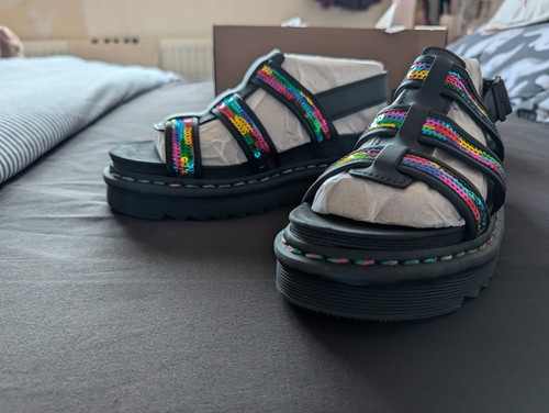 Brand new box doc - box, martens