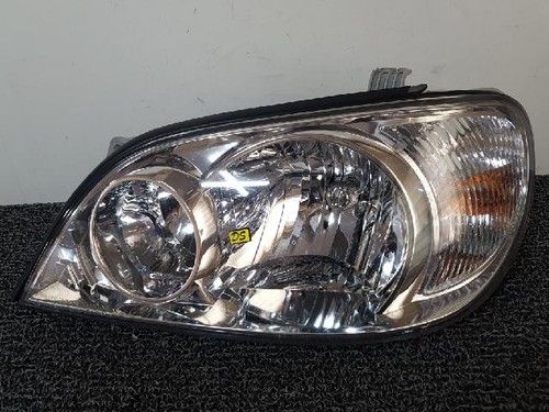 2003 kia sedona - kia, headlight