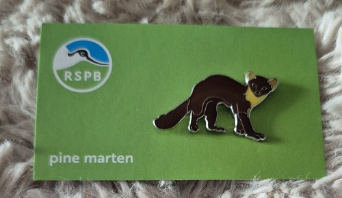Rspb bird pin badge pine - badge,