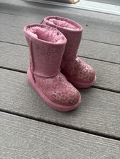 Toddler Size 7 Uggs