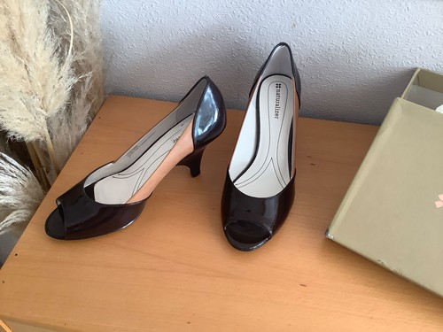 Naturalizer brown patent court - brown,