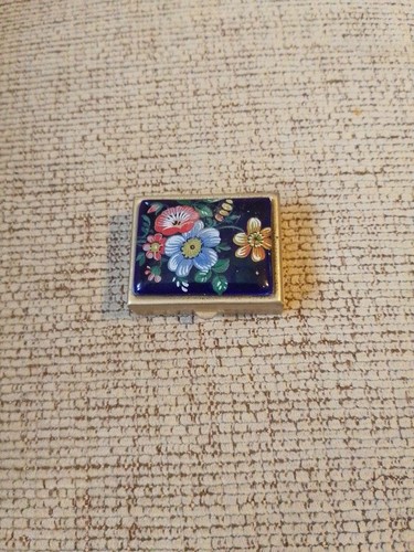 Vintage pill snuff box with - pill/snuff,