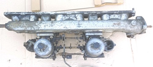 Jaguar twin carburettors - su,