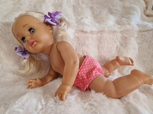 First love doll twisting - love,