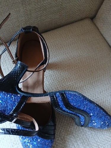 Blue glitter and black - blue,
