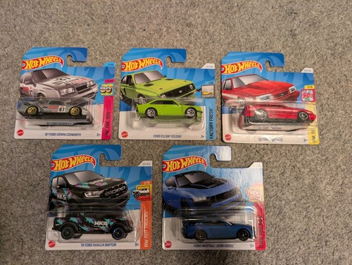 Hotwheels ford bundle new - of,