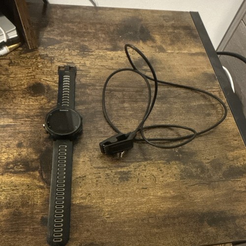 Broken garmin forerunner - -,