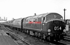 PHOTO  BR WARSHIP DIESEL D600 ACTIVE 1959 AT READING 08.15 PERRANPORTH-PADDINGTO