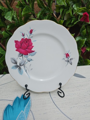 Vintage royal albert sweet - royal,