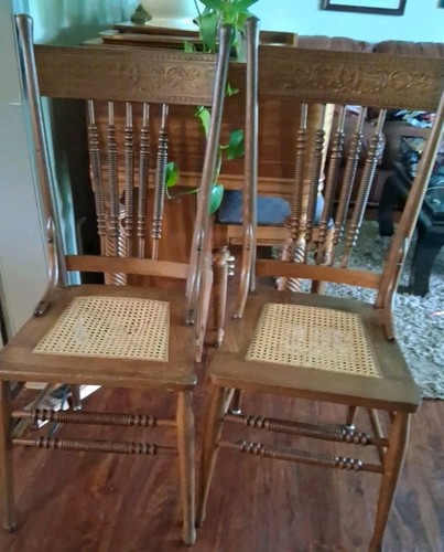 Antique matching oak pressed - 2,