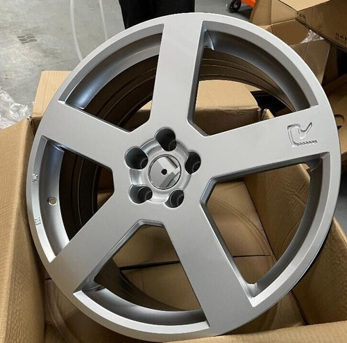 Silver alloy wheels volvo - silver,