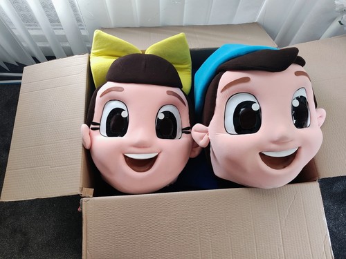 Omar and hana - hana, costume