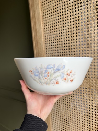 Vintage jaj pyrex blue iris - pyrex, iris"