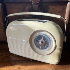 Bush TR82/B Retro-Style Radio
