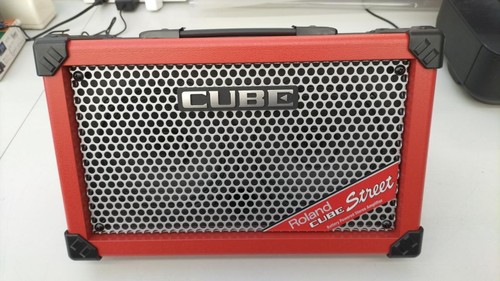 Roland combo cube - roland, street