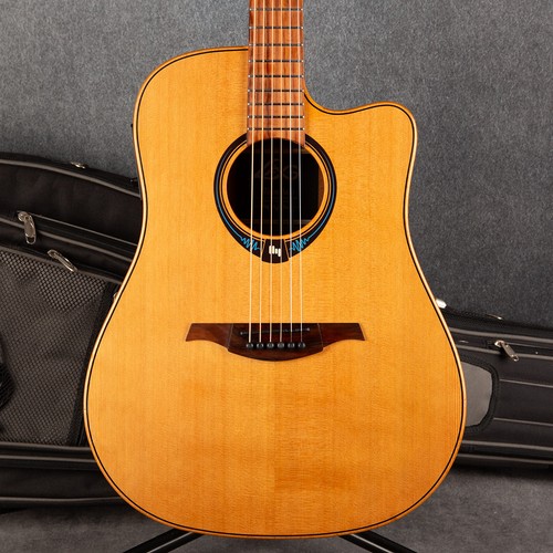 Lag guitars tramontane hyvibe - lag,