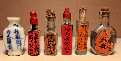 Lot old chinese medicine - of,