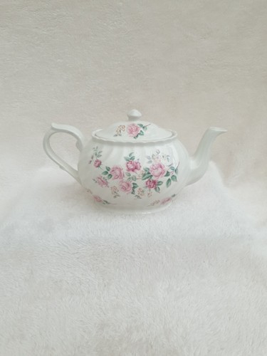 Vintage arthur wood teapot - wood,