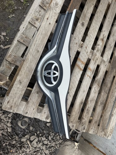 Toyota yaris 2014 mk3 - 2014,