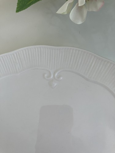 White dinner plate - jeff, banks