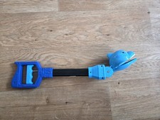 Dolphin Pincher Pal Hand