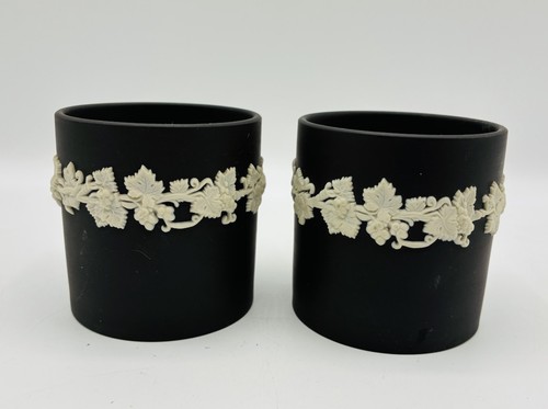 Wedgwood black basalt - black,