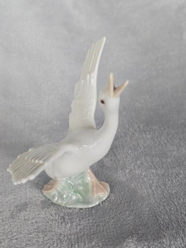 Lladro porcelain duck - duck, running