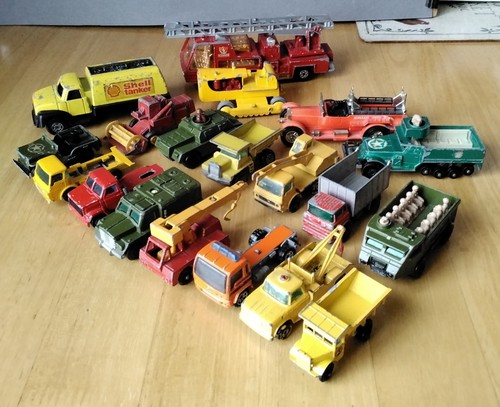 Diecast vehicles x19 matchbox - diecast,