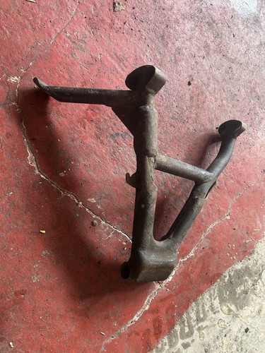Honda ns125r center stand - honda,